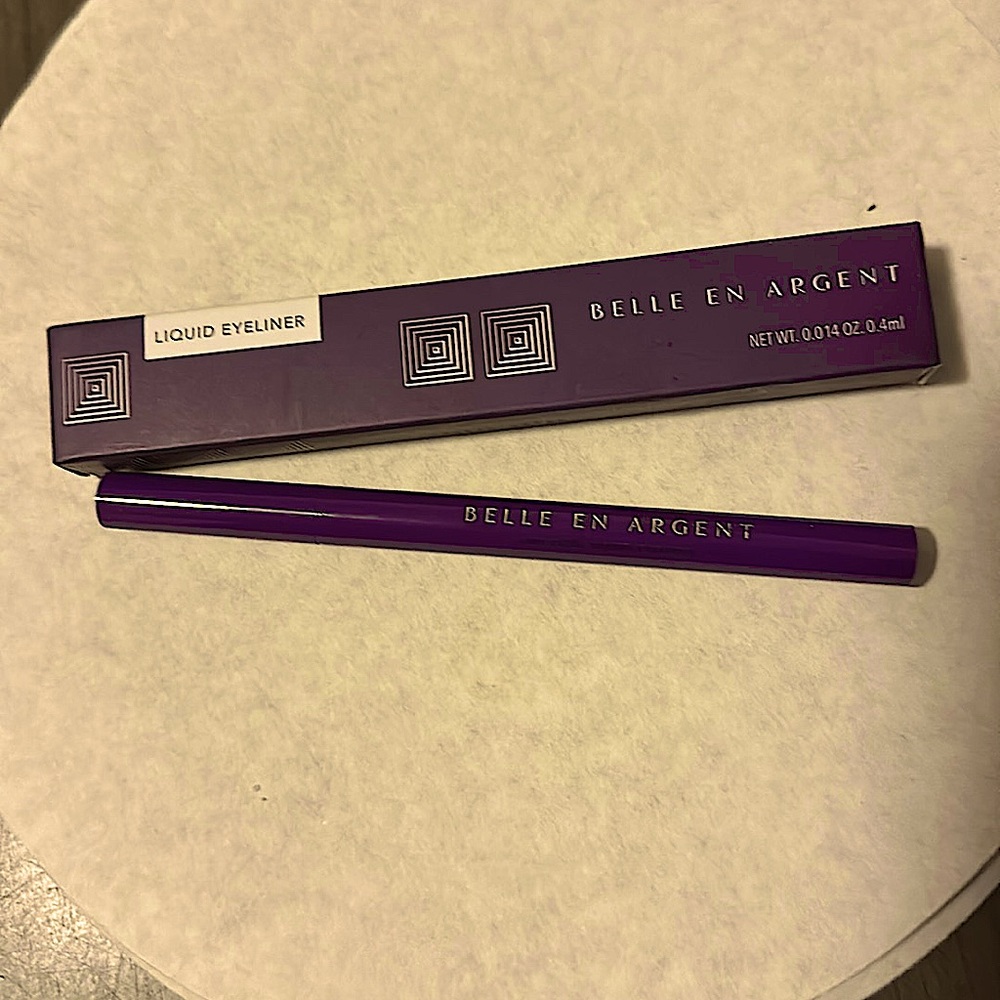 Belle En Argent Fine Print Liquid Liner Brand New in Box